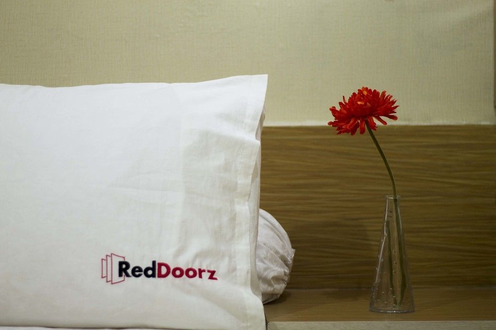 Reddoorz Plus @ Candrawulan Buahbatu バンドゥン エクステリア 写真